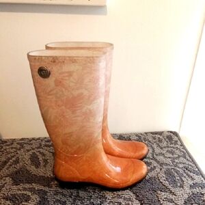 UGG Australia Rain Boots Fur In Sole Waterprof  Island Floral Womens 7